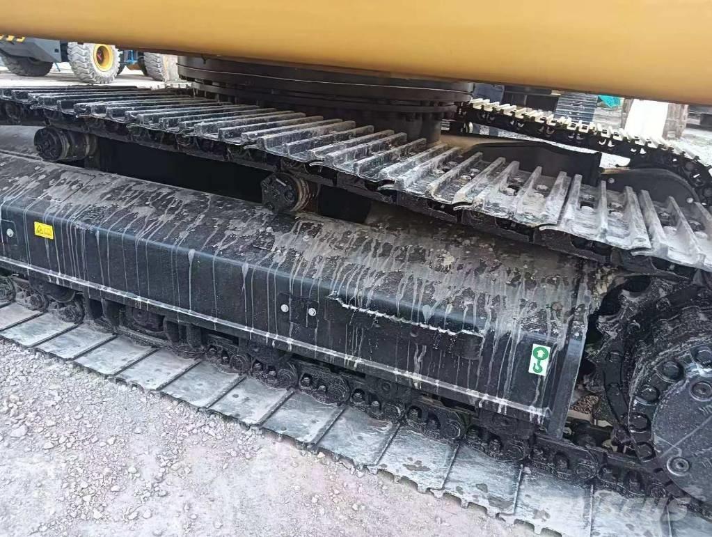 CAT 324 D L Bandgrävare