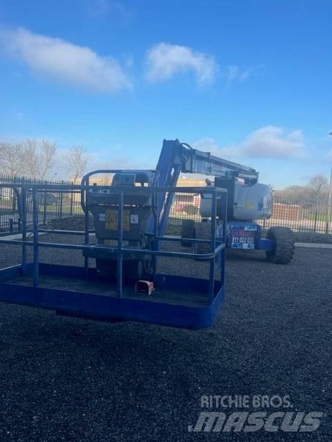 JLG 800 AJ Teleskop bomliftar