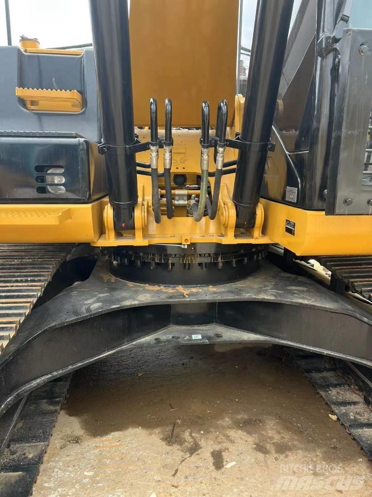 CAT 320 Bandgrävare