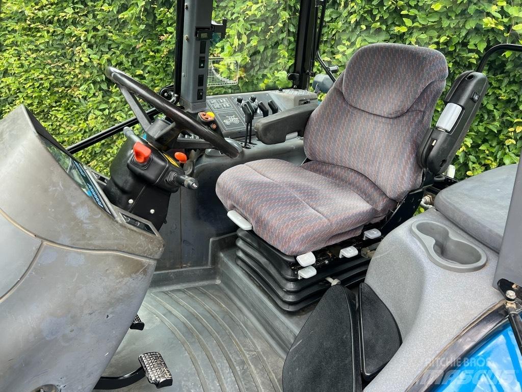 New Holland TM 150 Traktorer