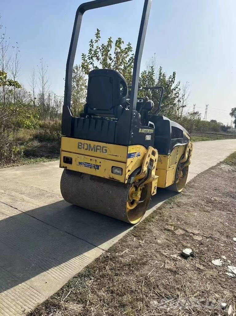 Bomag BW 100 AD Tvåvalsvältar