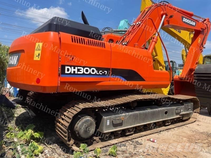 Doosan DH 300 LC-7 Bandgrävare