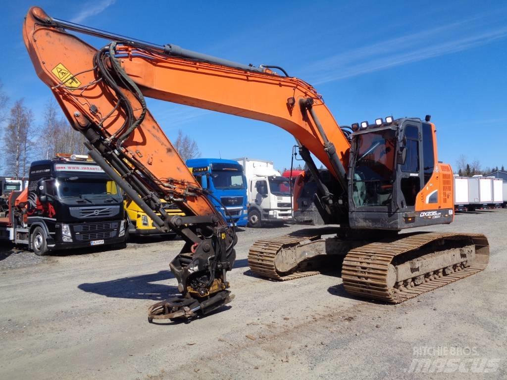 Doosan 235 LCR Bandgrävare