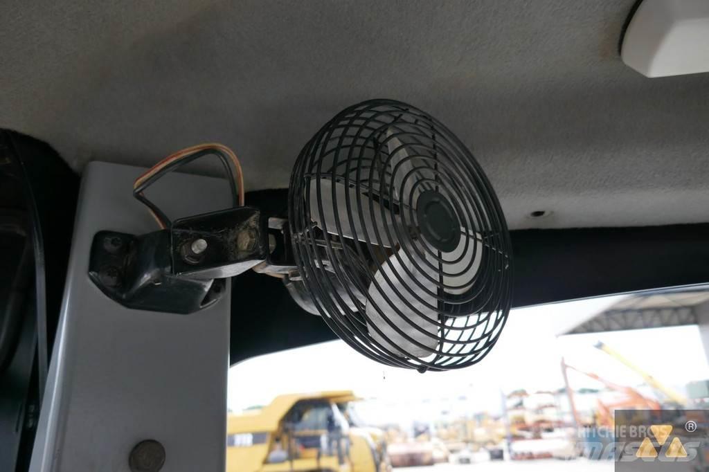 CAT 160M3 Väghyvlar