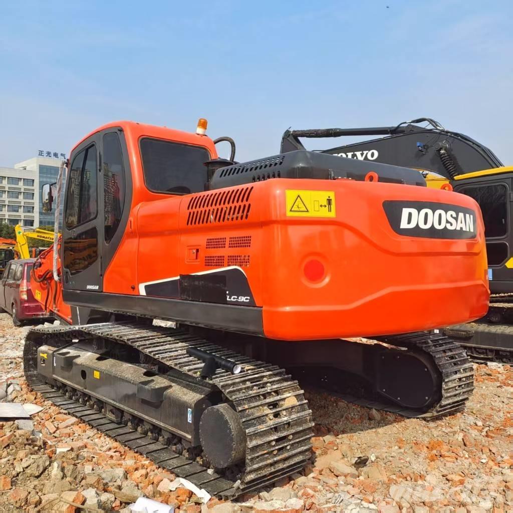 Doosan DX225LC-9C Bandgrävare