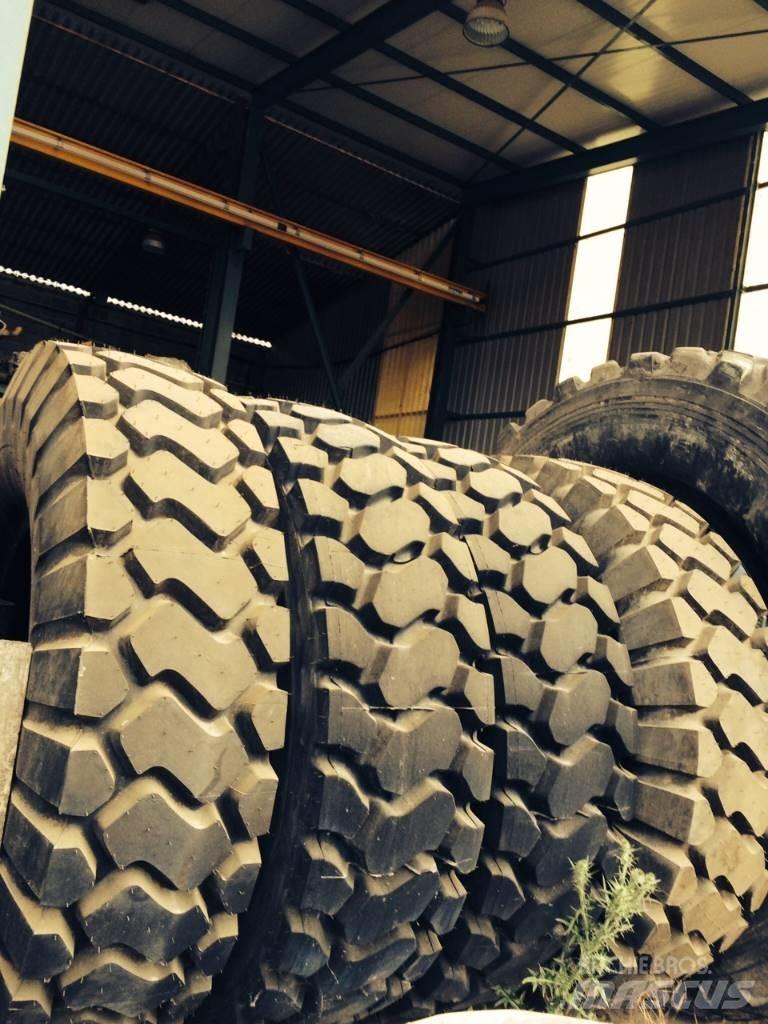 Goodyear 18R35 Däck, hjul och fälgar