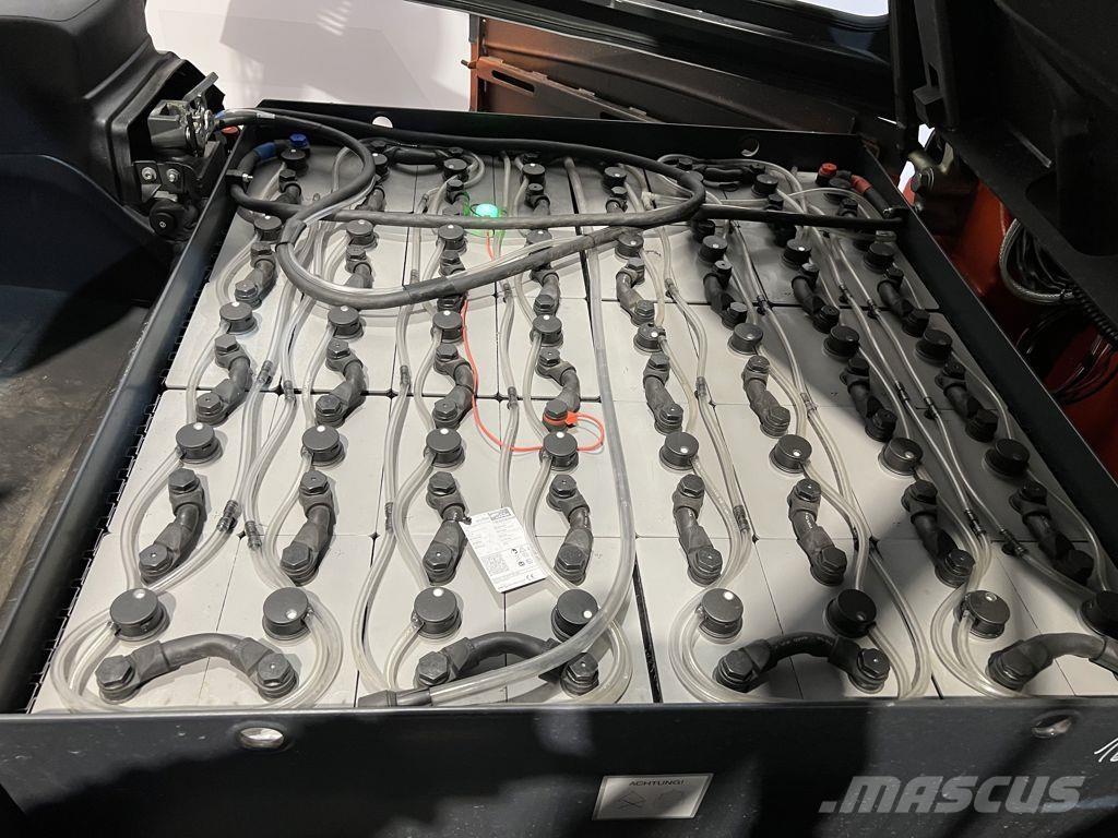 Linde E50HL-01 Elmotviktstruckar