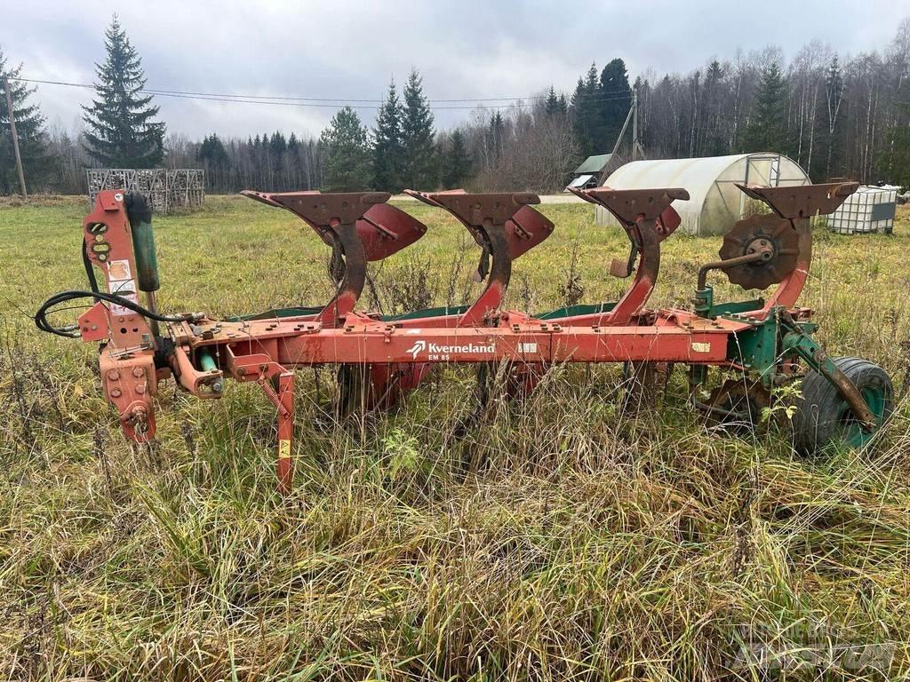 Kverneland EM 85 Plogar
