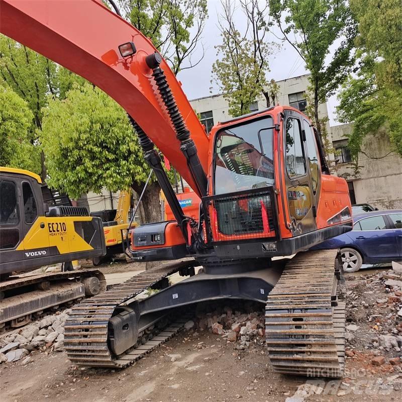 Doosan 225 LC Bandgrävare