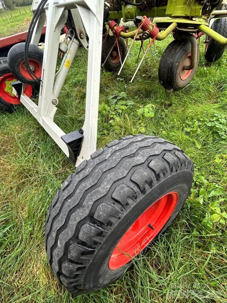 CLAAS VOLTO 1100T Vändare och luftare