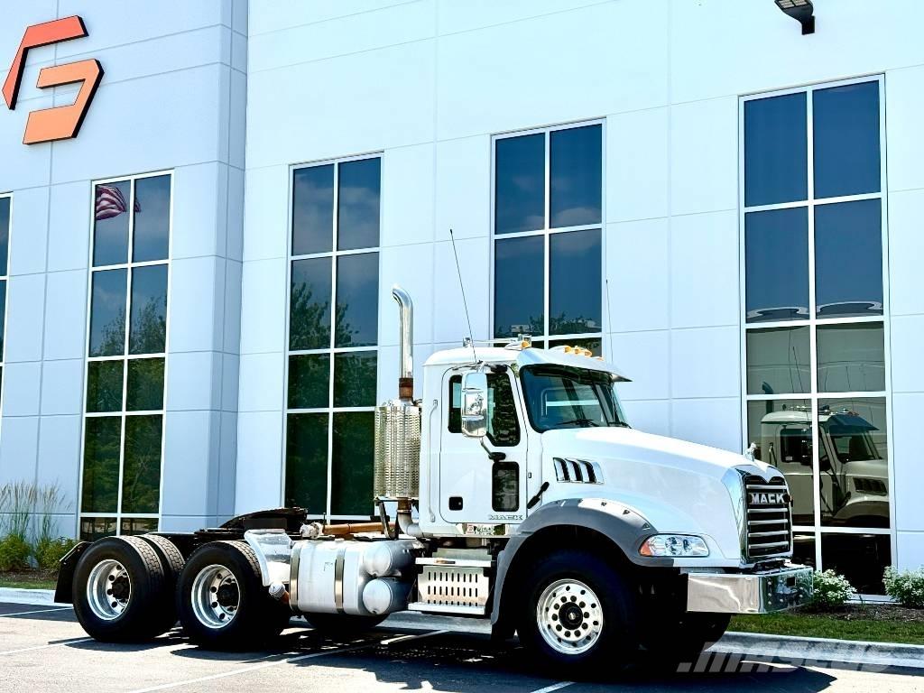 Mack GU 813 Dragbilar
