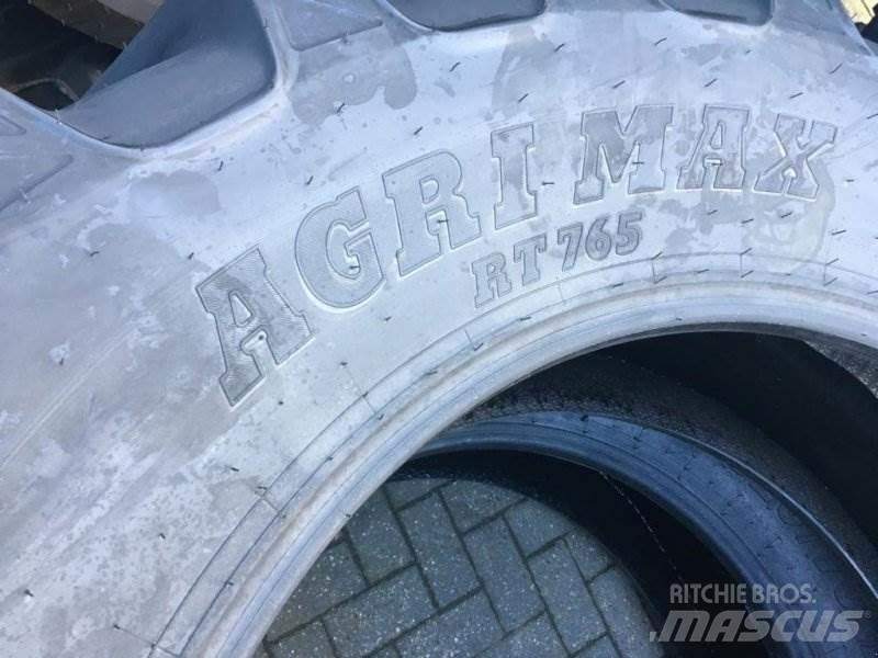BKT 520/70 R 38 Däck, hjul och fälgar
