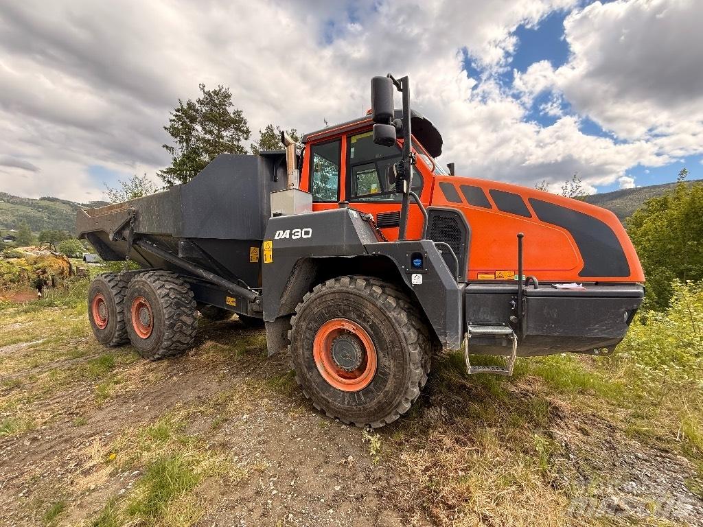 Doosan DA 30 Midjestyrd dumper