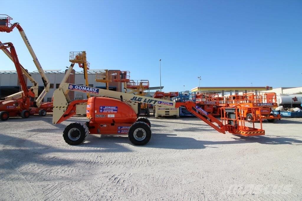 JLG 600 AJ Bomliftar