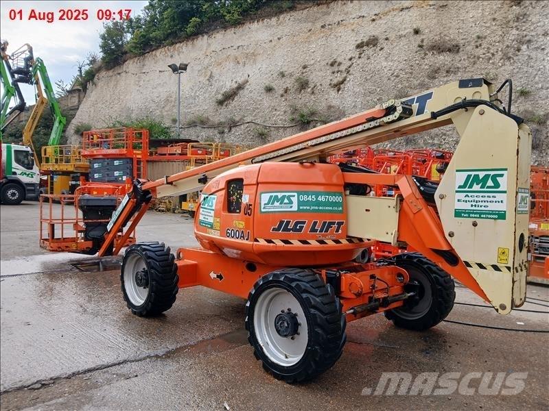 JLG 600 AJ Bomliftar