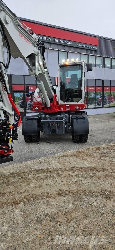 Takeuchi TB 395 W Hjulgrävare