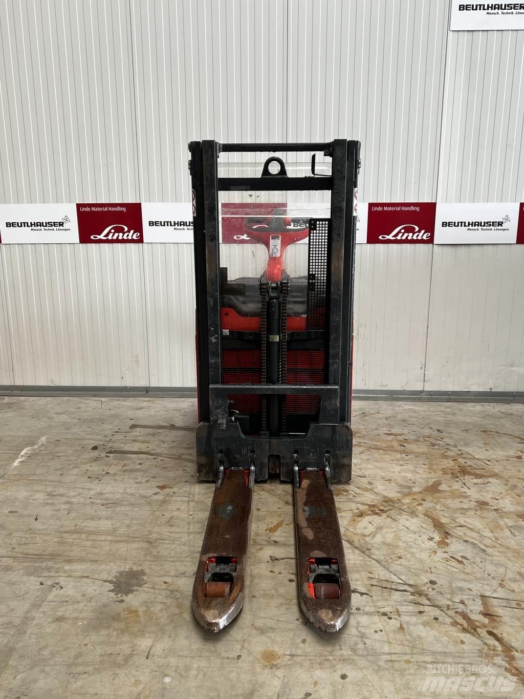 Linde D12AP Staplare-led