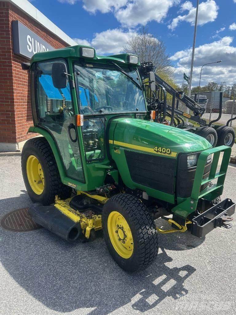 John Deere 4400 Kompakttraktorer