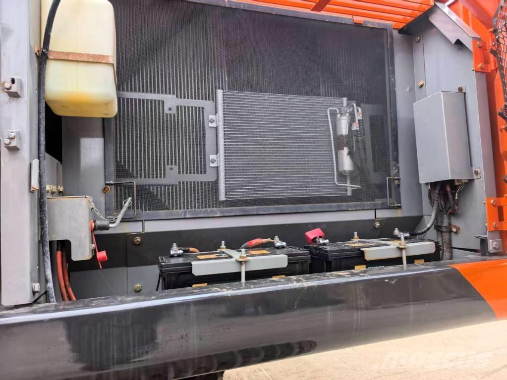 Hitachi zx350-5g Bandgrävare