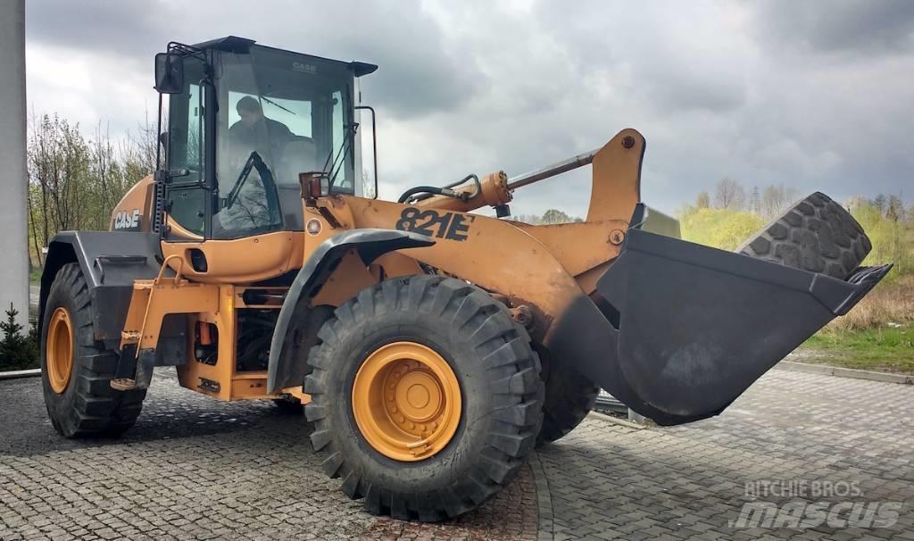 CASE 821 E Hjullastare