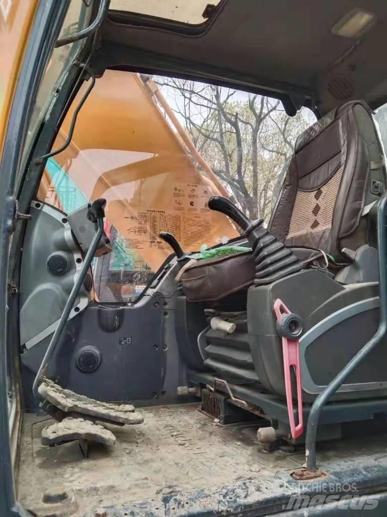 Hyundai R215-9T Hjulgrävare