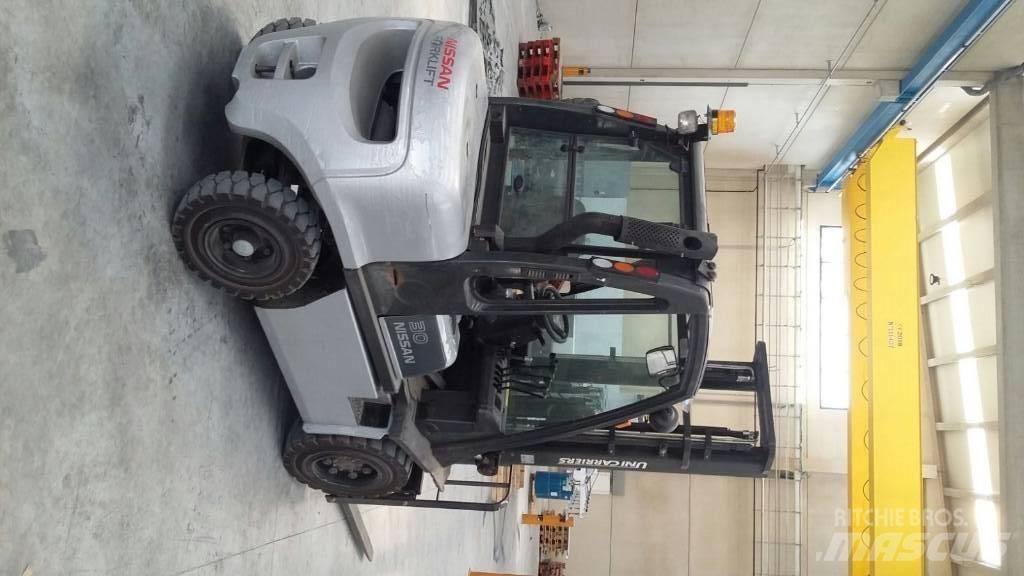 Nissan FGD02A30Q Dieselmotviktstruckar