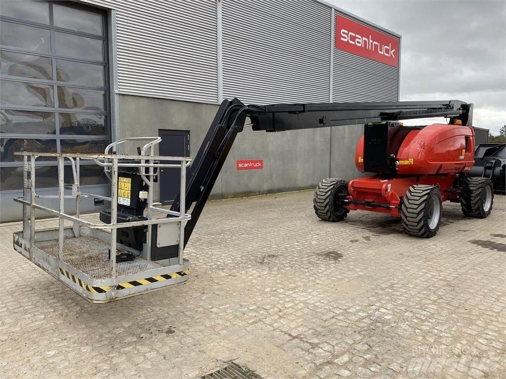 JLG 800AJ Bomliftar