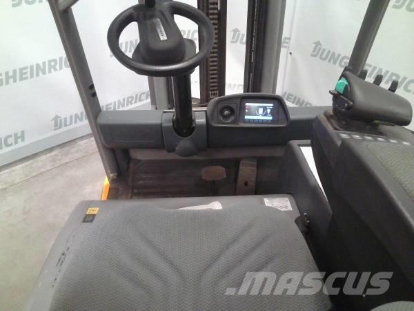 Jungheinrich EFG 320 Elmotviktstruckar