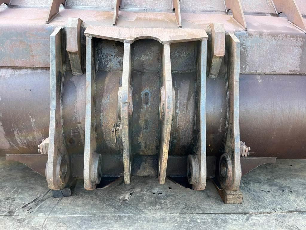CAT 990 Bucket Skopor