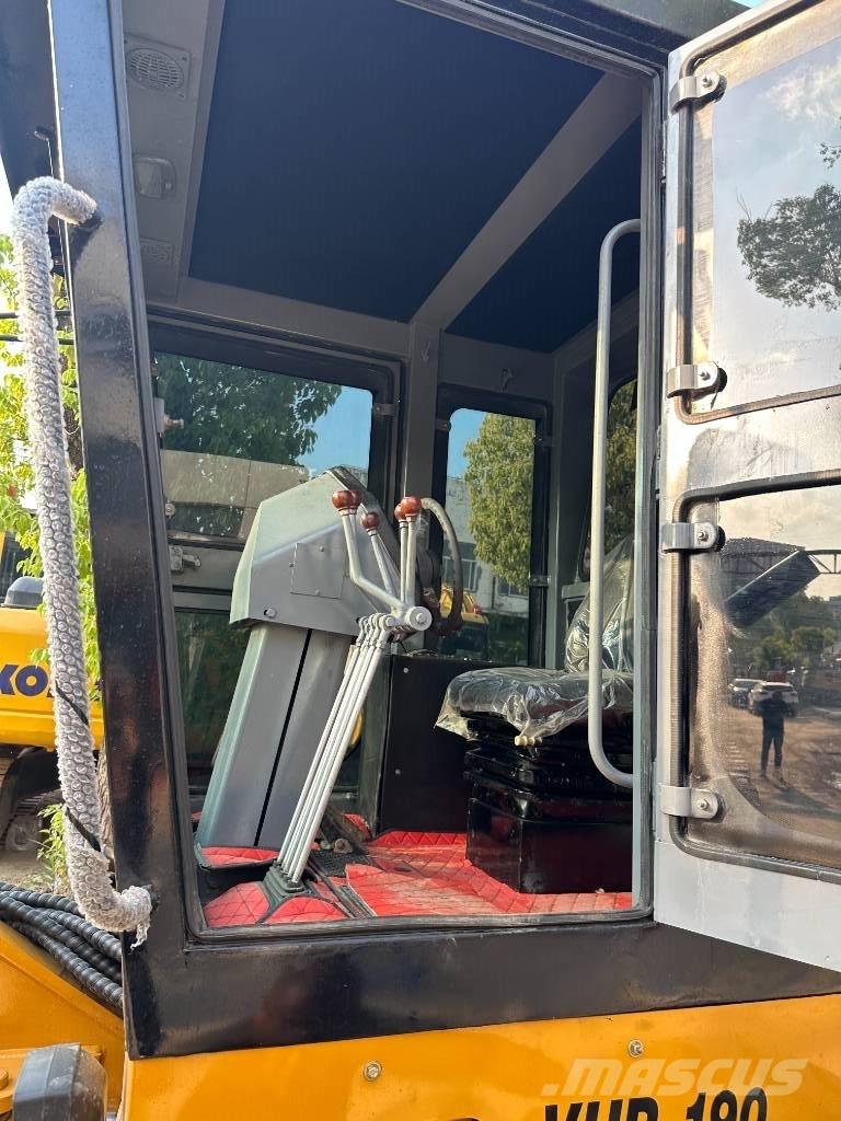 CAT 140 K Väghyvlar