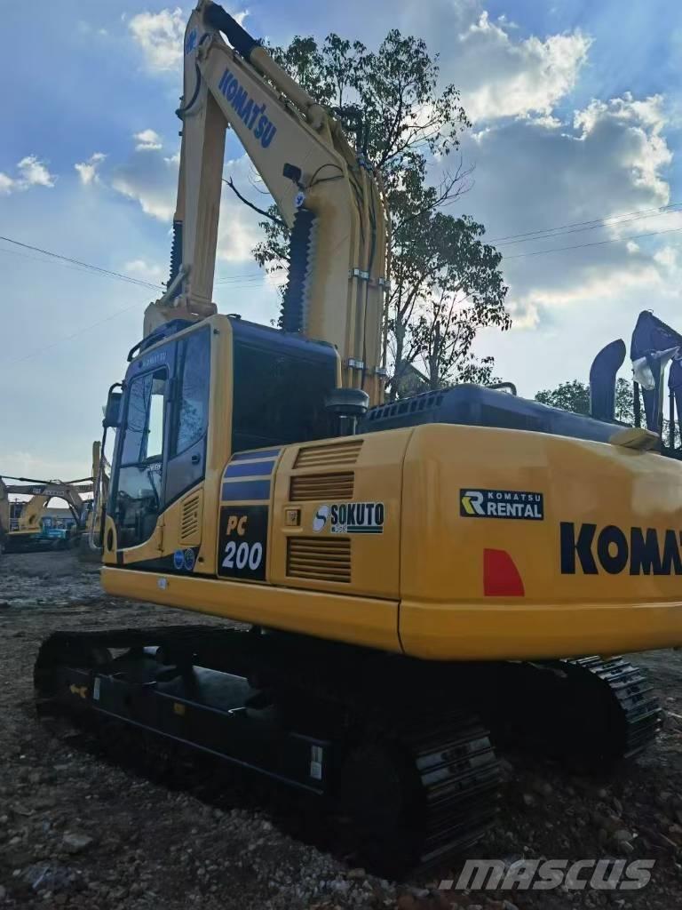 Komatsu 200-8 Bandgrävare