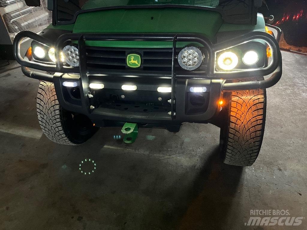 John Deere 855 D UTV:er