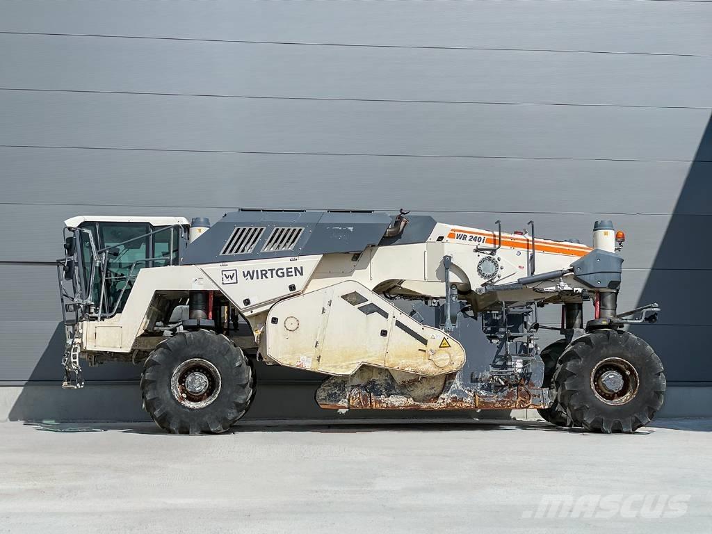 Wirtgen WR 240i Återvinningsmaskiner för asfalt