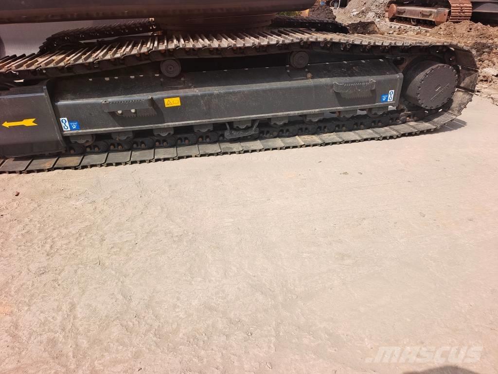 Hyundai HX 220 LC Bandgrävare