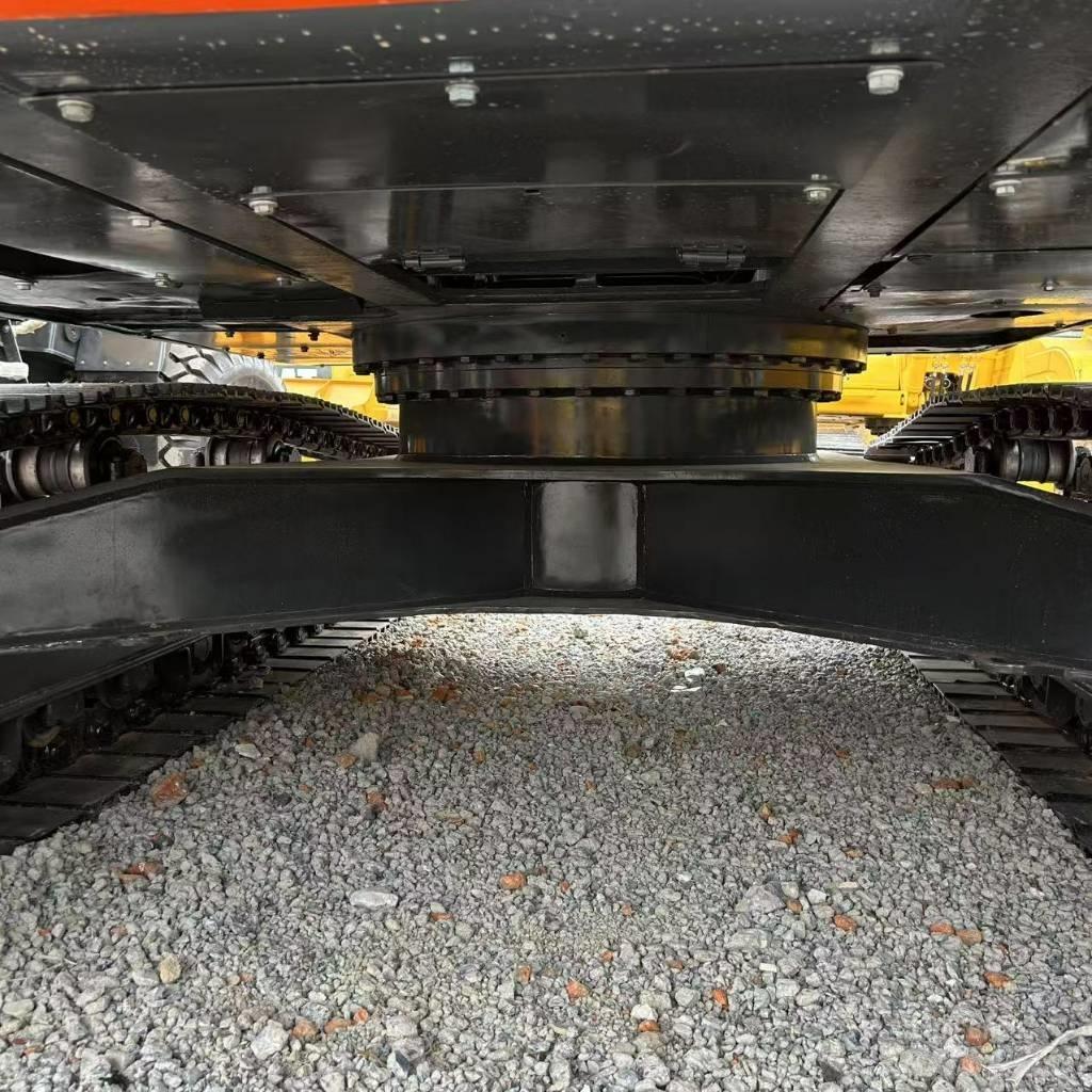 Doosan 300LC-9C Bandgrävare