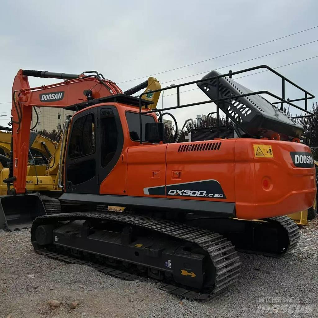 Doosan 300LC-9C Bandgrävare