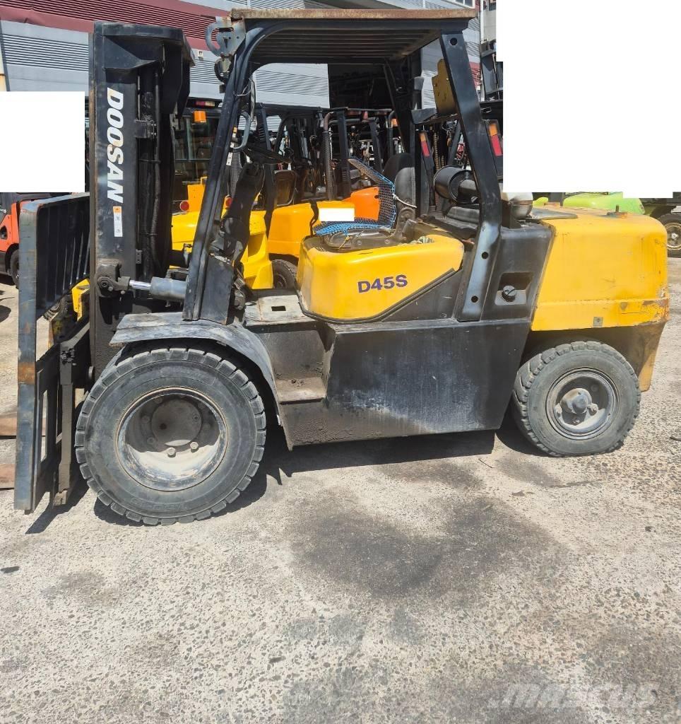 Doosan D 45 SC-9 Övriga motviktstruckar