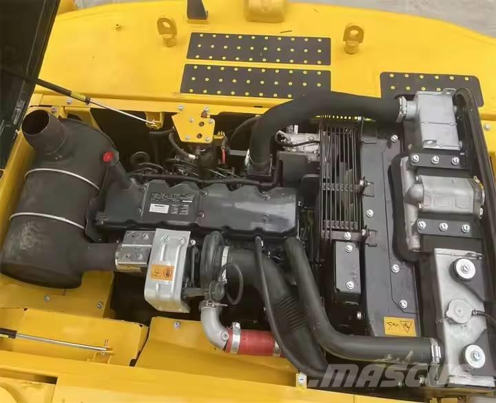 Komatsu PC220-8 Bandgrävare