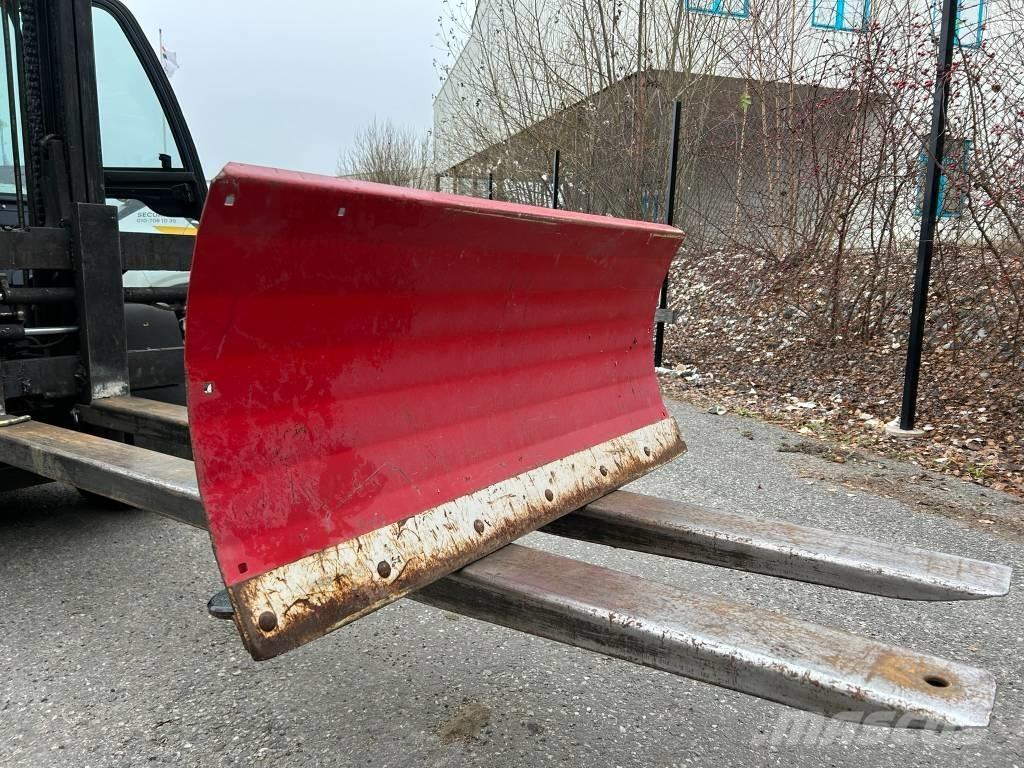 Ventrac KD482 Plogar