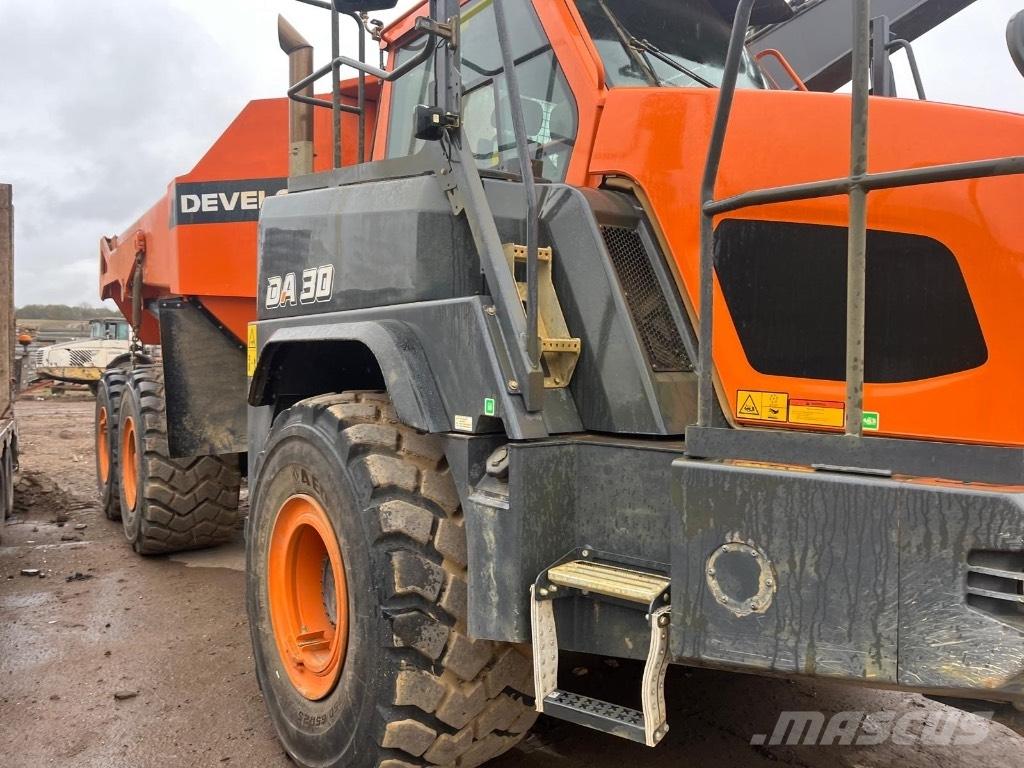 Doosan DA 30 Midjestyrd dumper