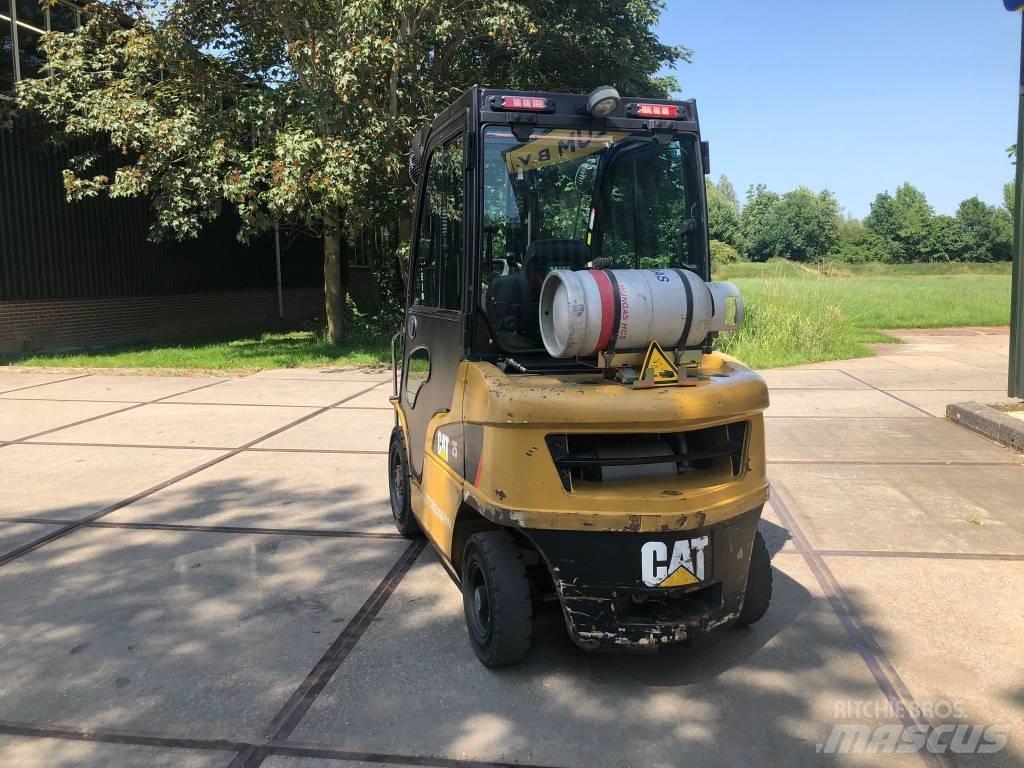 CAT GP 25 N Gasolmotviktstruckar