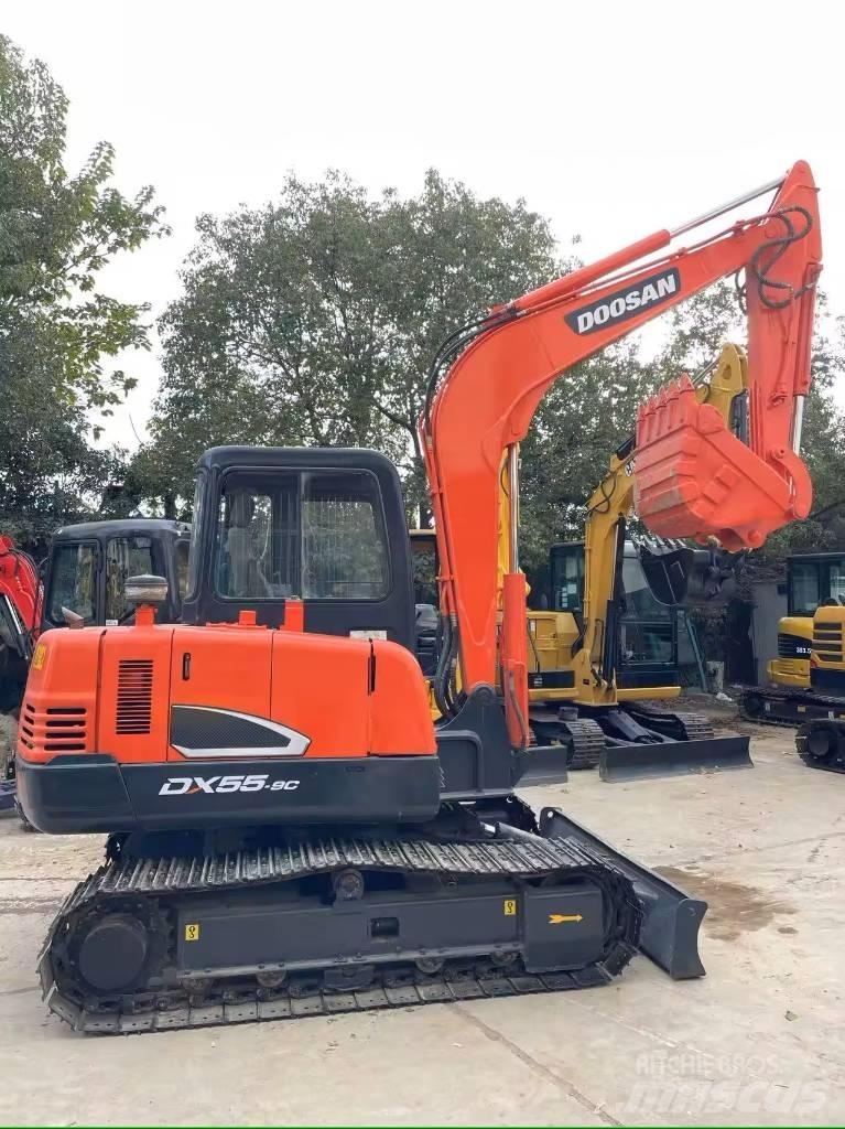Doosan DX55-9C Bandgrävare