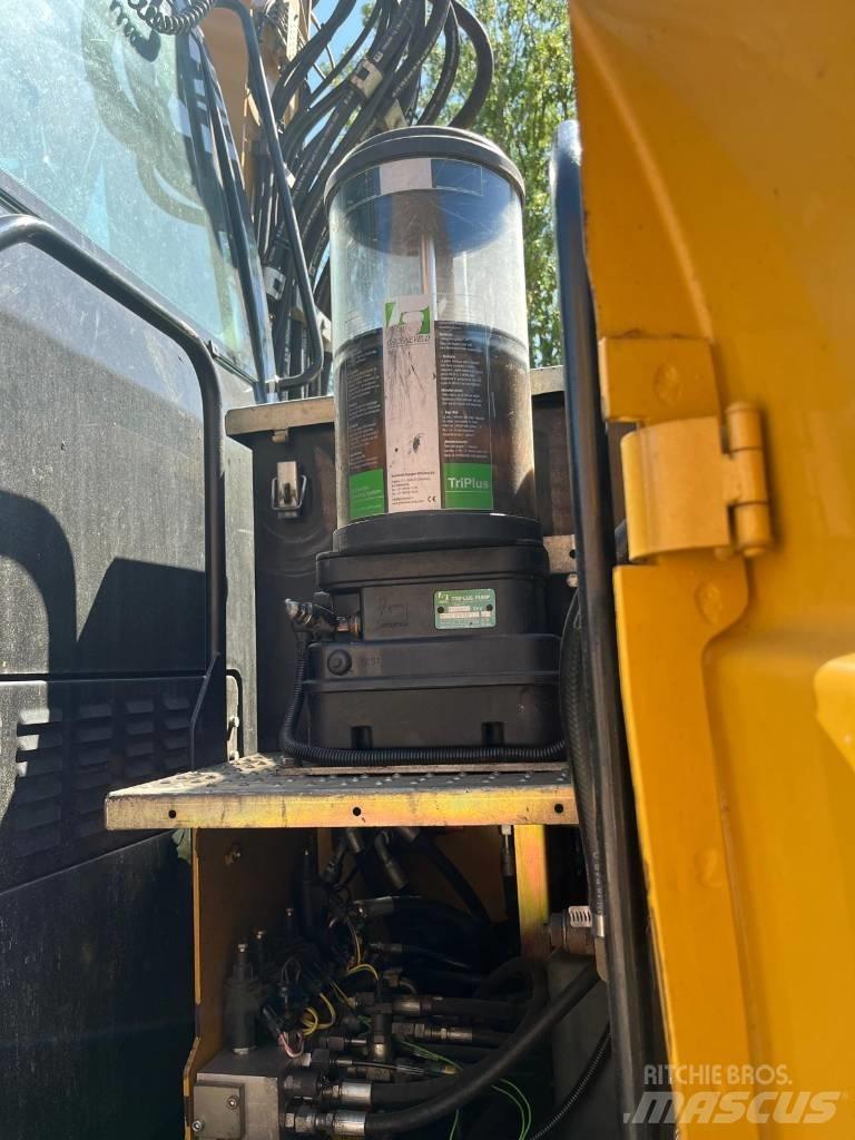 CAT M 313 D Hjulgrävare