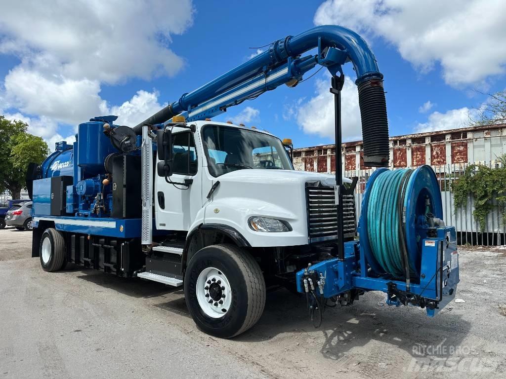 Freightliner M2 Slamsugningsbil