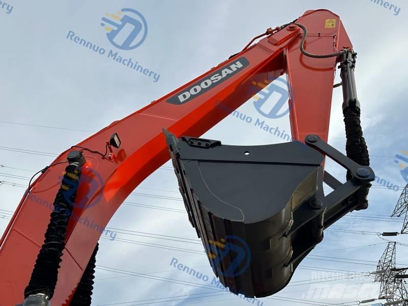 Doosan DX 300LC-9C Bandgrävare