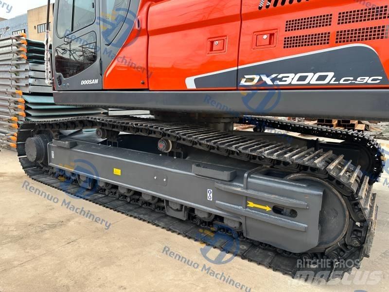 Doosan DX 300LC-9C Bandgrävare