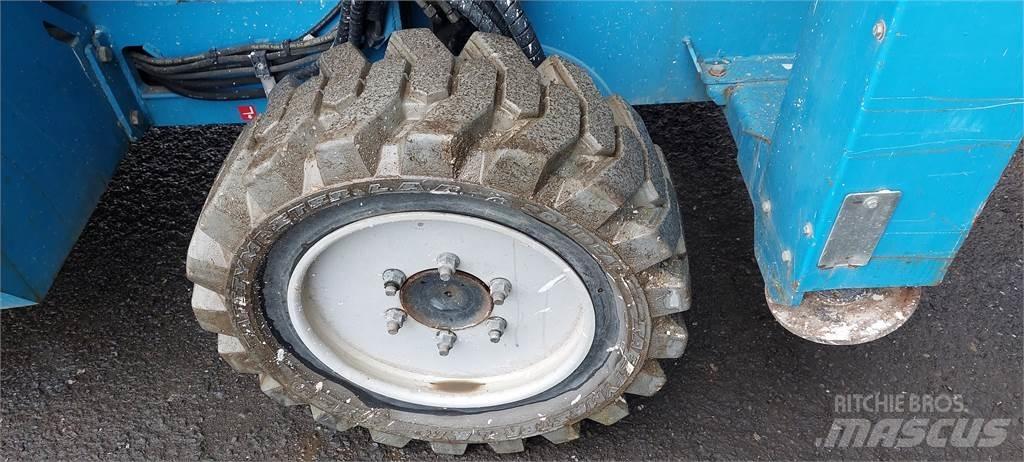  CX15, 4x4 Saxliftar
