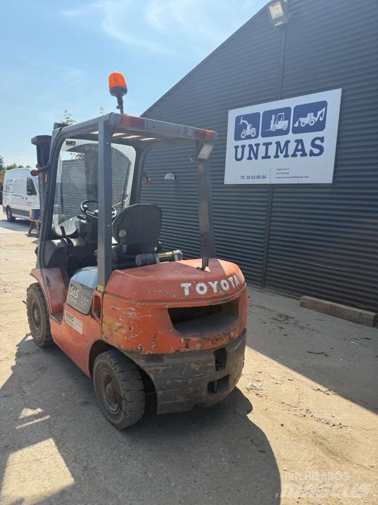 Toyota FD 25 Dieselmotviktstruckar