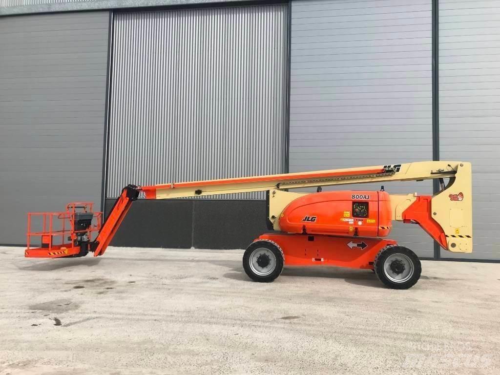 JLG 800 AJ Bomliftar