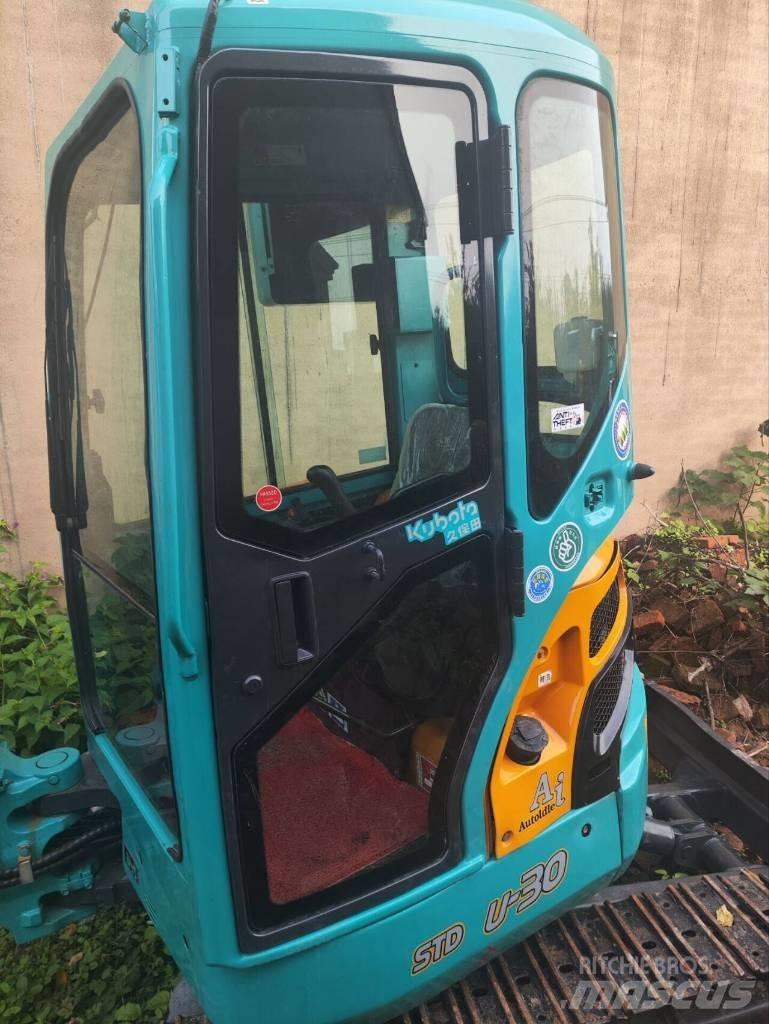 Kubota U 30 Minigrävare < 7t